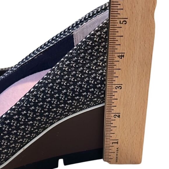 Betabrand Blue All Weather Almond Closed Toe Wedges Slip On Shoe Size 7 - Picture 10 of 10